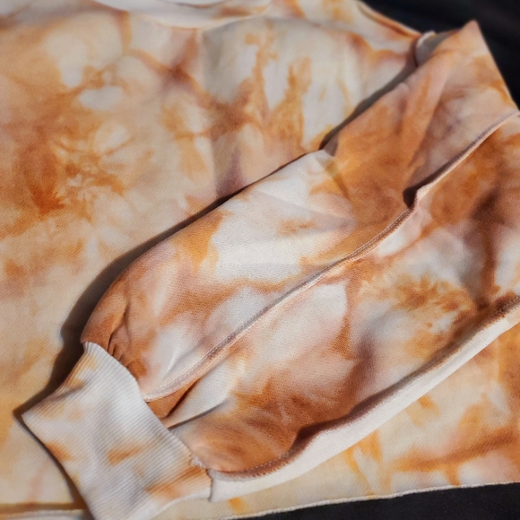 Sweatshirt - Picture 2 of 6